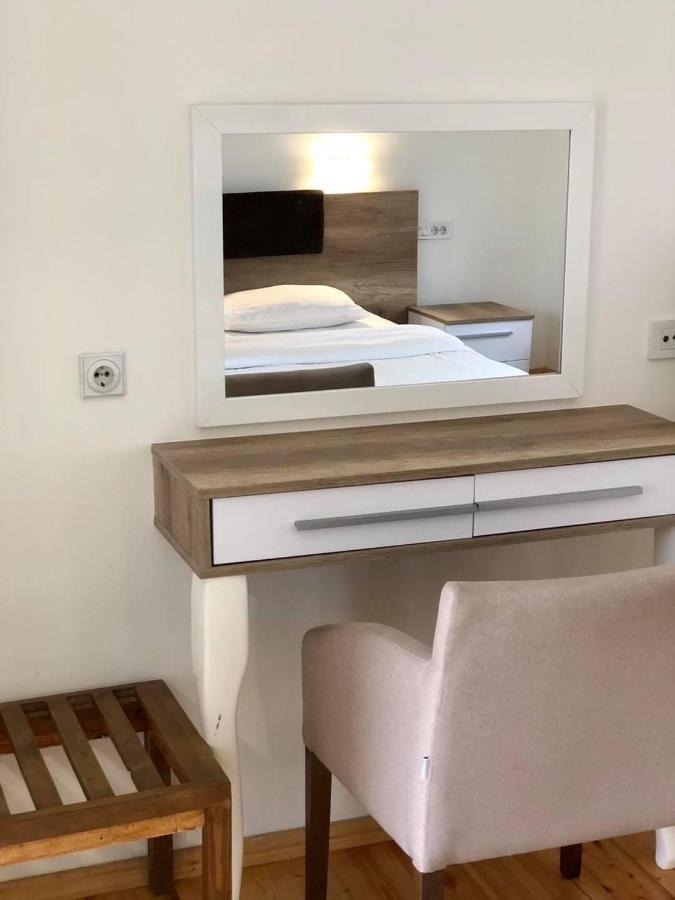 Konak Nestor Bungalows Скопие Екстериор снимка