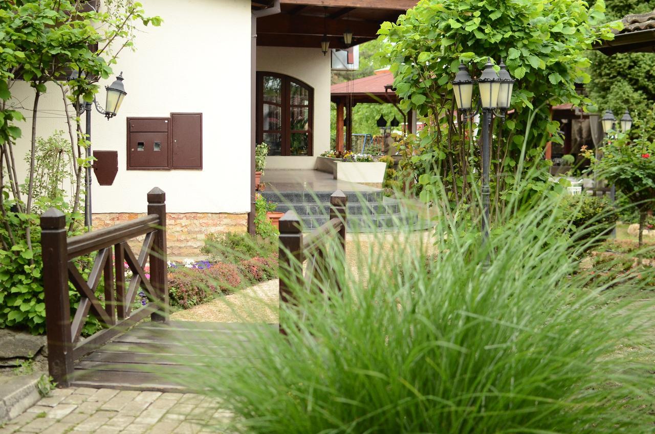 Konak Nestor Bungalows Скопие Екстериор снимка